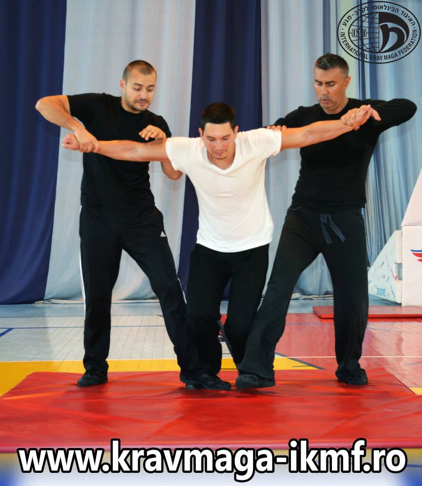 Bar fight seminar Budapesta