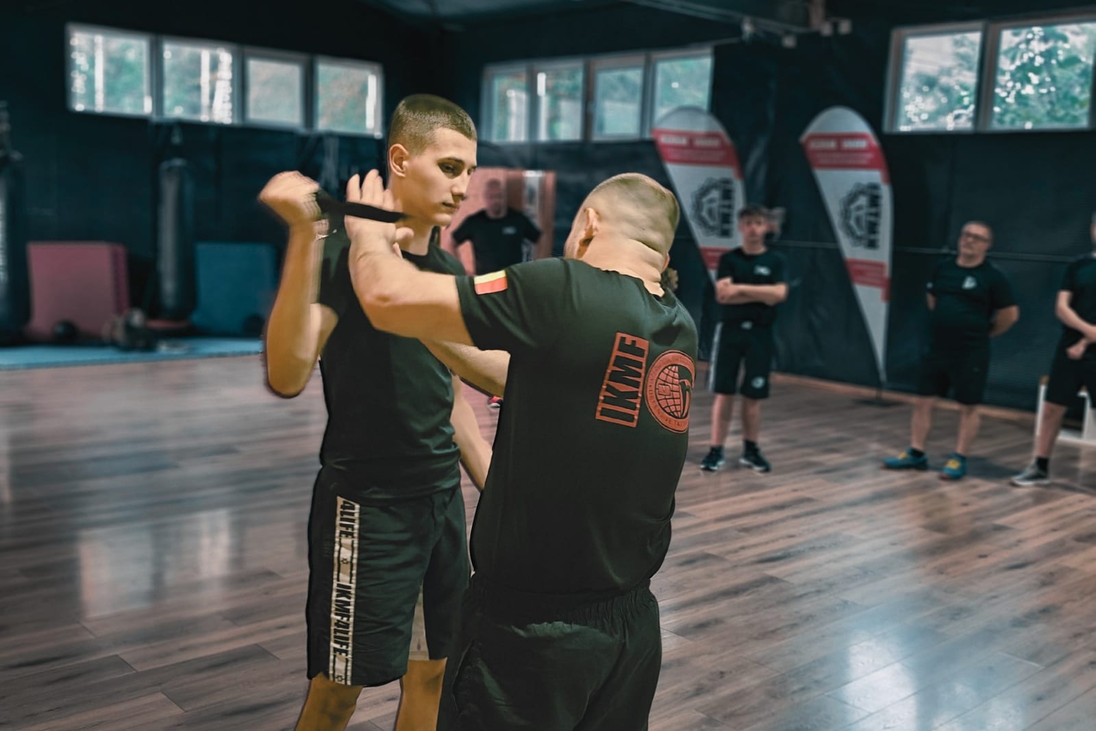 Autoapărare în cazul atacurilor cu arme albe